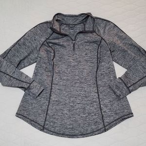 Torrid Long Sleeve Athletic Top - Gray, Torrid Size 2 (Size 2XL, 18/20)